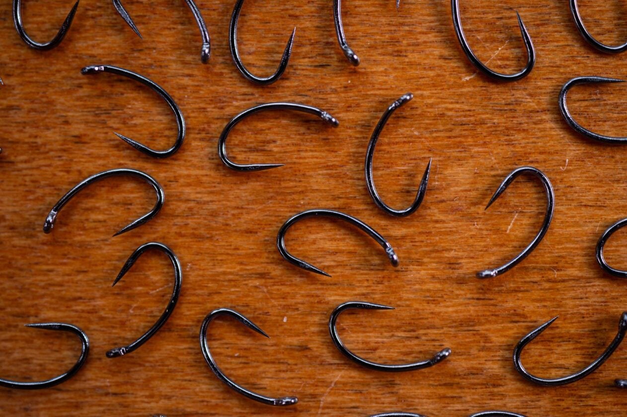 Tactical Midge Black Nickel Barbless